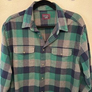 Men’s long sleeve UNTUCKit button-down flannel